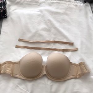 Wacoal underwire strapless bra size 34DDD nude